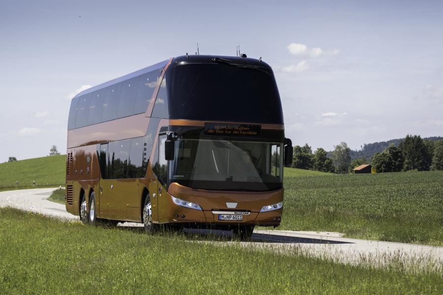  Neoplan Skyliner 2015 года  (фото 6 из 22)
